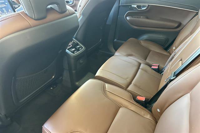Certified 2024 Volvo XC90 T8 Ultimate w/ Protection Package Premier AWD/4WD image 12