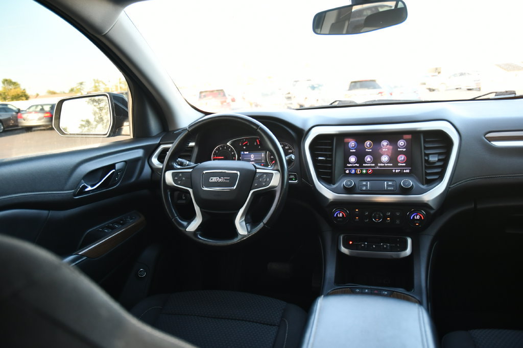Used 2020 GMC Acadia SLE w/ Driver Convenience Package FWD image 22