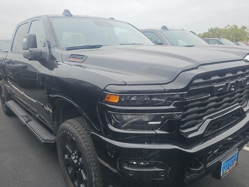 Used 2025 RAM 2500 Big Horn AWD/4WD image 2