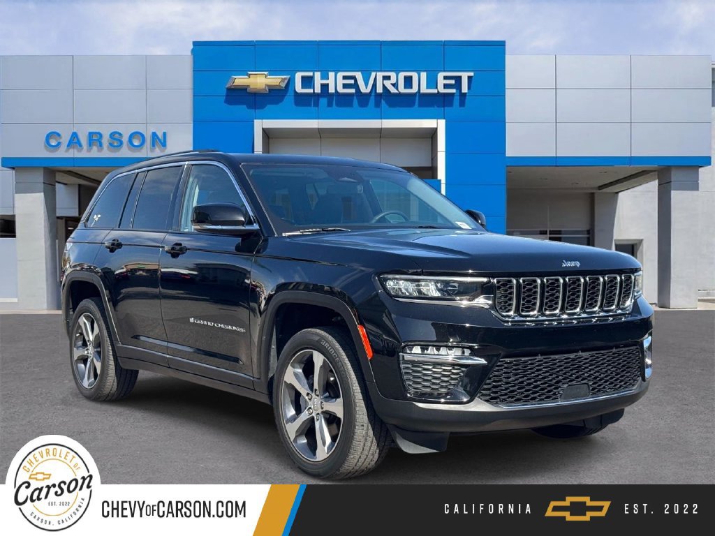 Used 2023 Jeep Grand Cherokee Limited AWD/4WD image 1