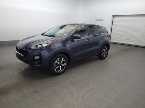Used 2020 Kia Sportage LX AWD/4WD image 2