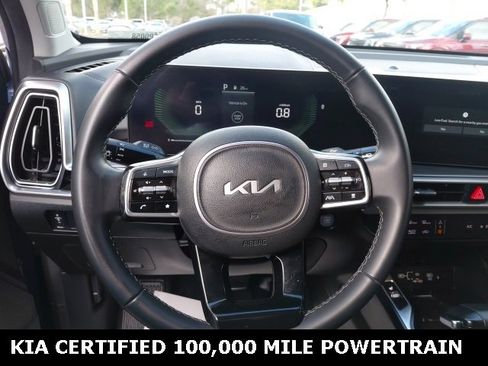 Certified 2024 Kia Sorento S image 11