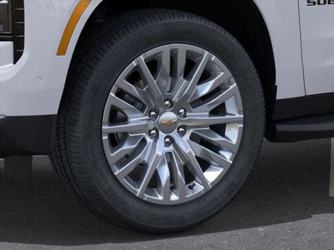 New 2026 Chevrolet Suburban RST image 9