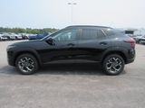 Used 2025 Chevrolet Trax LT w/ Driver Confidence Package image 2