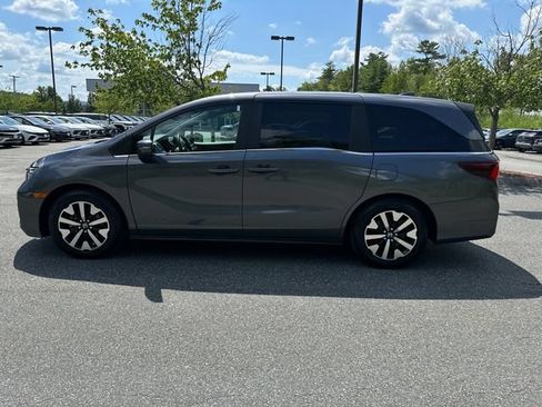 Used 2025 Honda Odyssey EX-L image 2