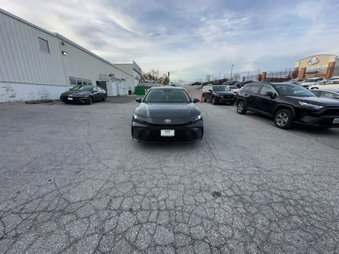 Used 2025 Toyota Camry LE image 16