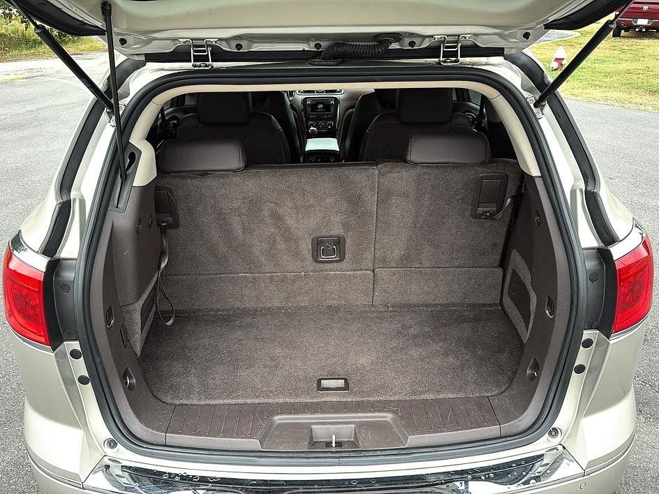 Used 2014 Buick Enclave Leather FWD image 10