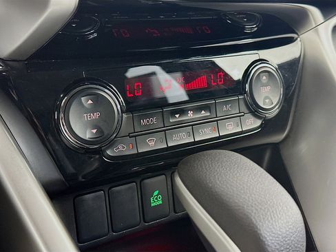 Used 2025 Mitsubishi Eclipse Cross SE AWD/4WD image 24