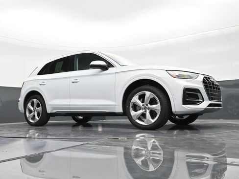 Used 2021 Audi Q5 Prestige w/ Prestige Package image 27