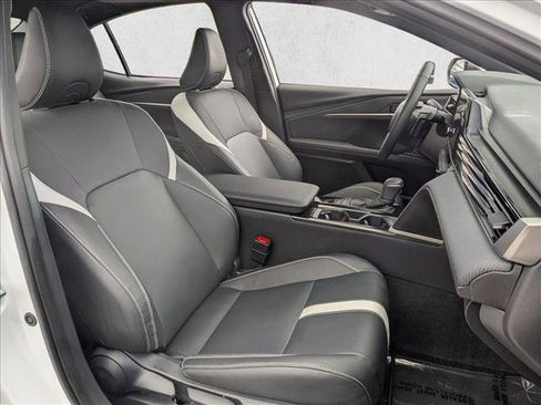 Used 2025 Toyota Camry SE FWD image 22