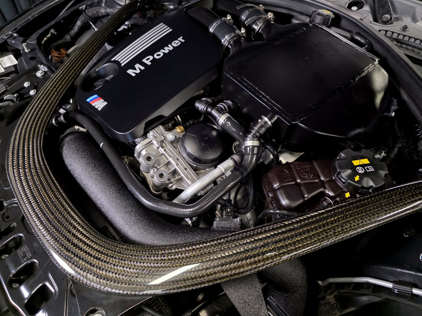 Used 2017 BMW M3 RWD image 48
