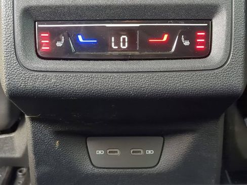 Used 2024 Volkswagen Golf R AWD/4WD image 16