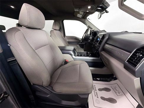 Used 2022 Ford F250 XLT w/ Black Appearance Package image 33