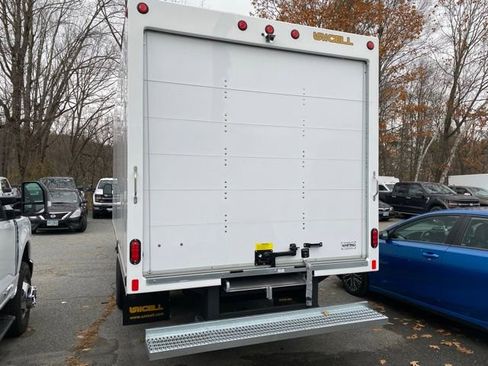 New 2026 Ford E-350 and Econoline 350 Super Duty w/ Power Equipment Group image 4