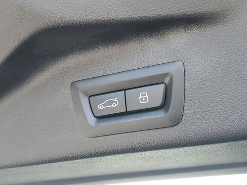 Used 2024 BMW X5 xDrive40i w/ Premium Package image 28