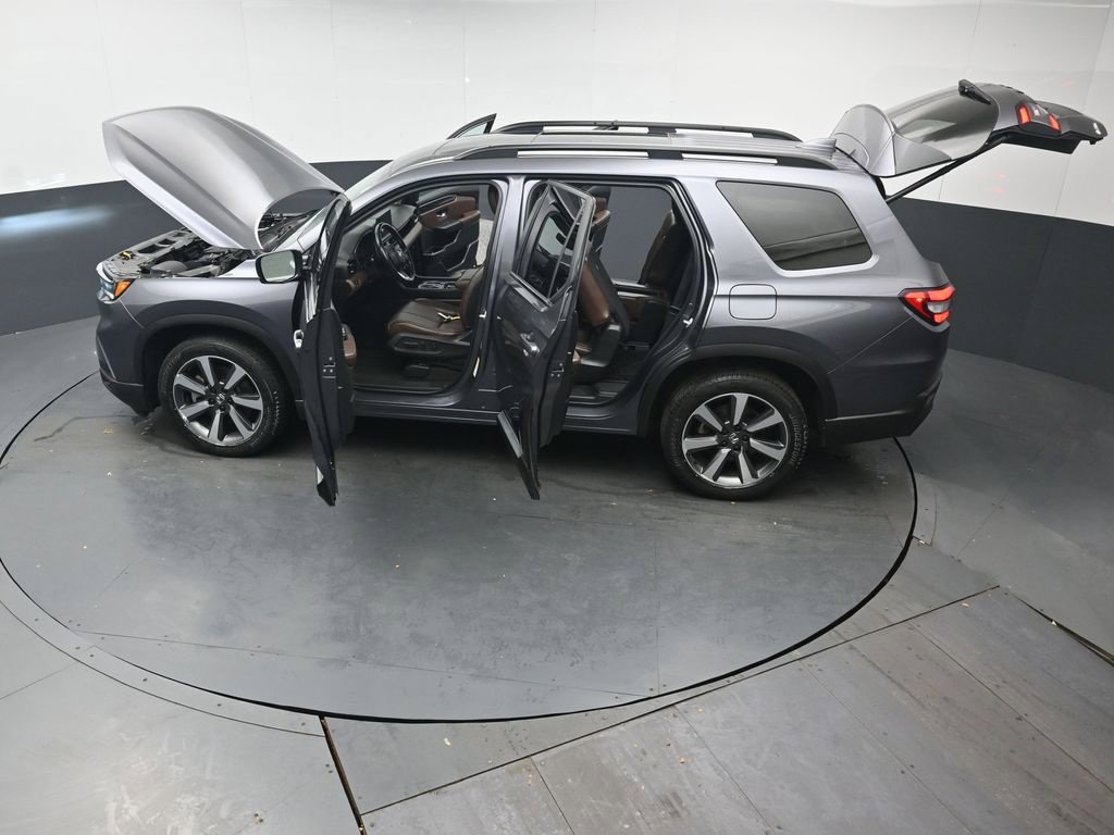 Used 2024 Honda Pilot Elite image 49