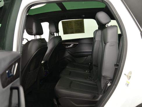 Used 2023 Audi Q7 2.0T Premium Plus w/ Premium Plus Package image 13