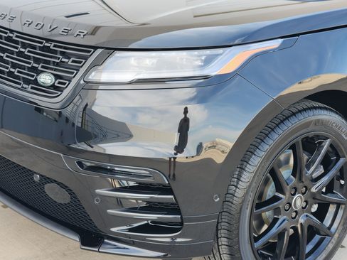 New 2026 Land Rover Range Rover Velar Dynamic SE image 9