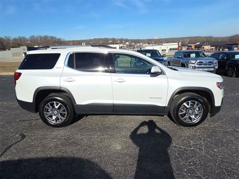 Used 2023 GMC Acadia SLT w/ Trailering Package image 9