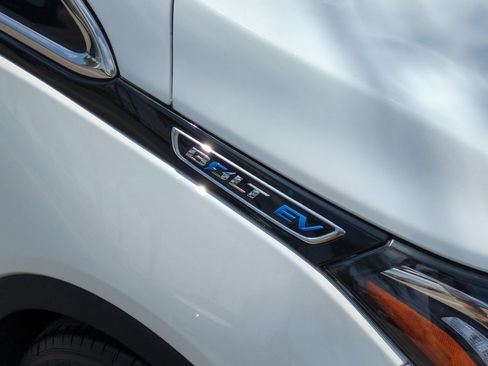 Used 2020 Chevrolet Bolt LT FWD image 29