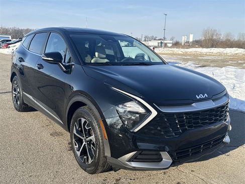 Used 2023 Kia Sportage EX image 2