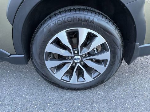 Used 2025 Subaru Outback Limited AWD/4WD image 12
