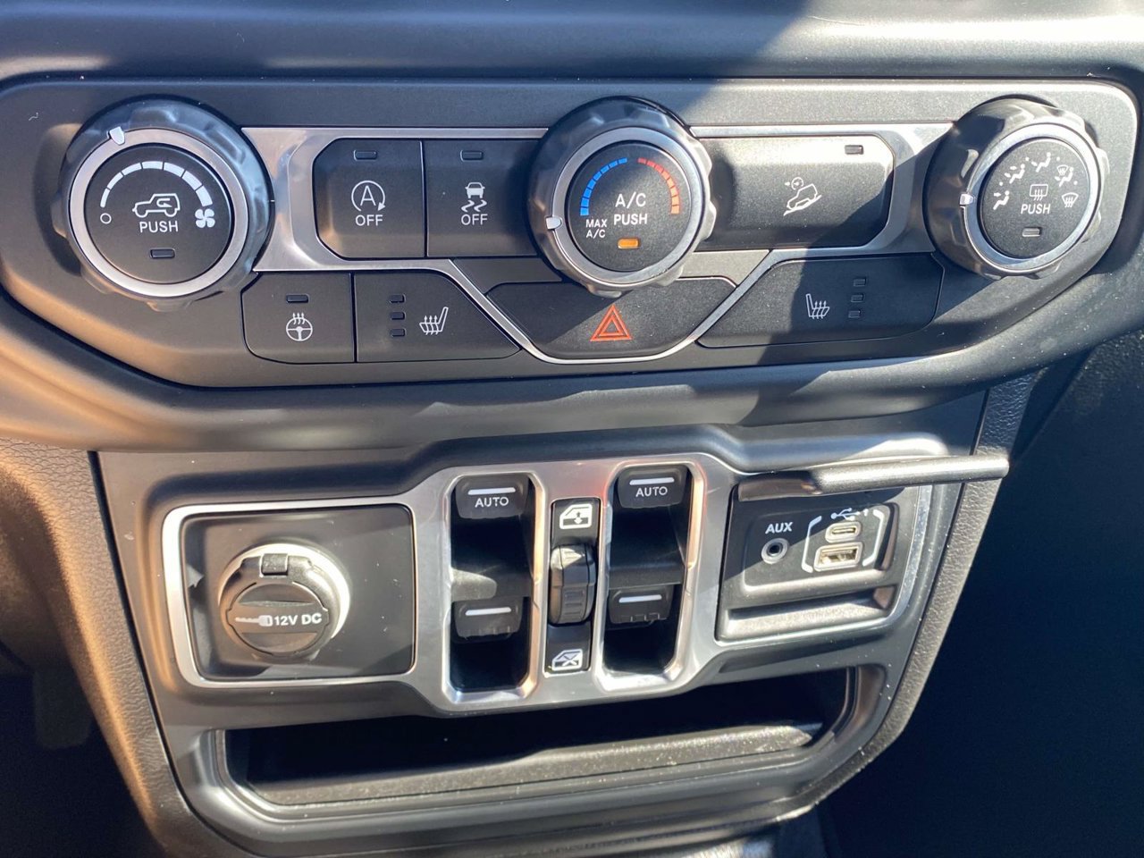 Used 2019 Jeep Wrangler Unlimited Sport S AWD/4WD image 37