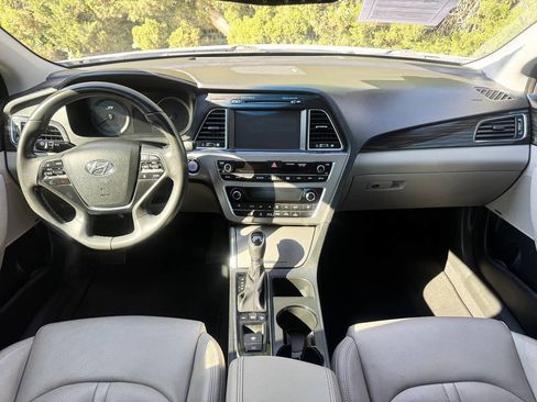 Used 2017 Hyundai Sonata Limited image 7
