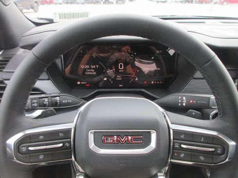 New 2026 GMC Acadia Elevation image 18