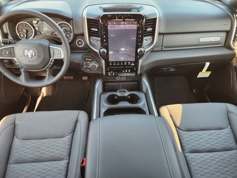New 2026 RAM 1500 4x4 Crew Cab image 21