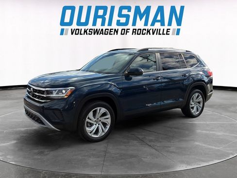 Used 2021 Volkswagen Atlas SE w/ Panoramic Sunroof Package FWD image 2