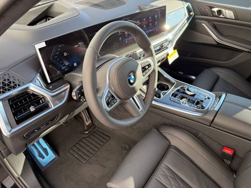 New 2026 BMW X7 M60i image 4