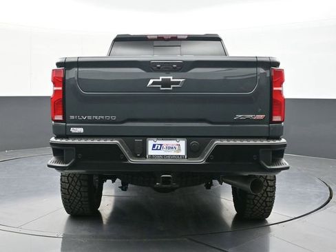 New 2026 Chevrolet Silverado 2500 ZR2 image 10