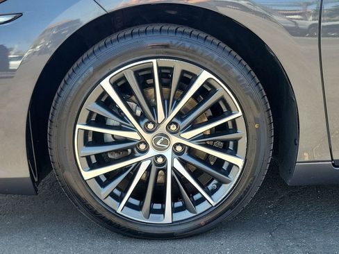 Used 2023 Lexus ES 250 w/ Premium Package AWD/4WD image 32