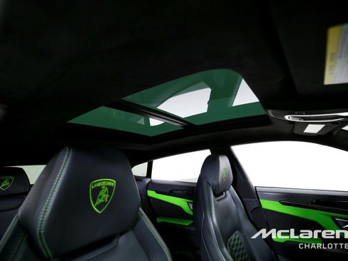 Used 2022 Lamborghini Urus AWD/4WD image 29