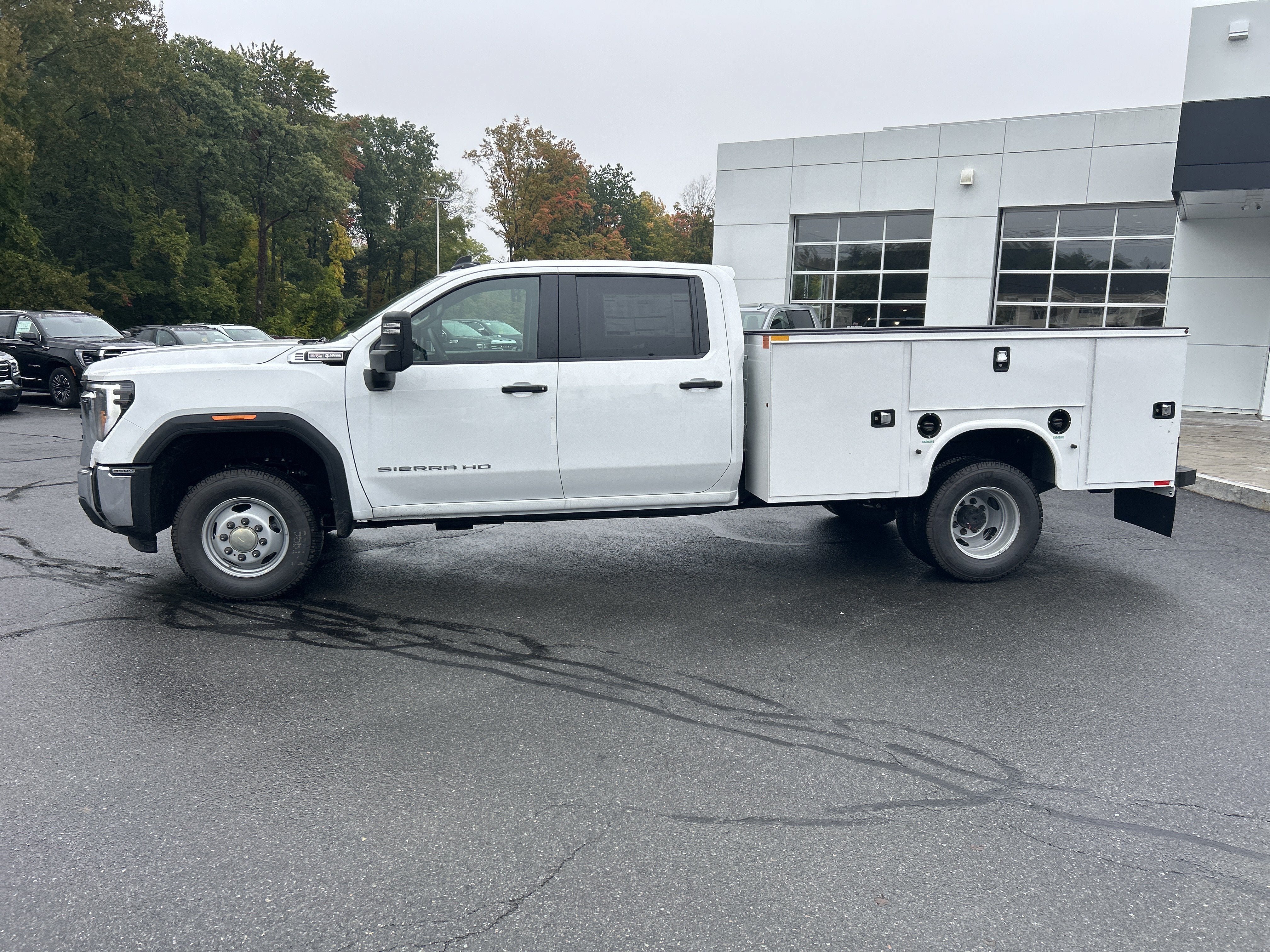 New 2026 GMC Sierra 3500 Pro w/ Convenience Package AWD/4WD image 3