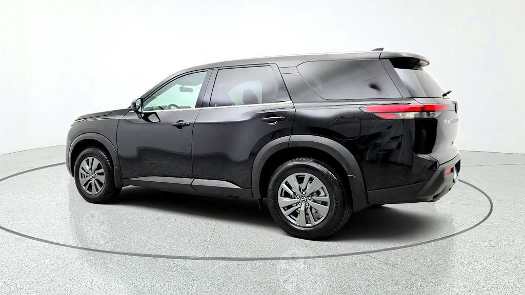 Used 2024 Nissan Pathfinder S AWD/4WD image 7