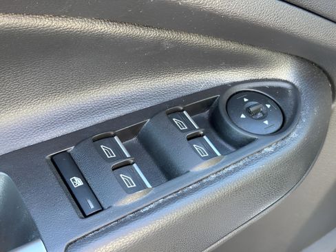 Used 2017 Ford Escape SE w/ Equipment Group 201A image 22