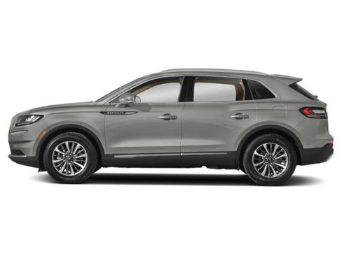 Used 2022 Lincoln Nautilus Reserve AWD/4WD image 2