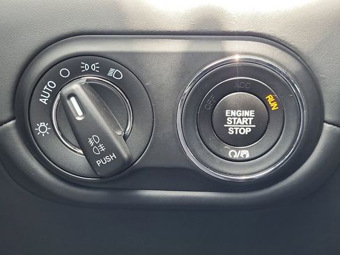 Used 2021 Maserati Levante GTS AWD/4WD image 23
