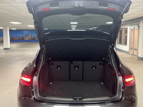 Used 2023 Porsche Macan Turbo image 30