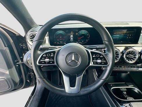 Used 2022 Mercedes-Benz A 220 4MATIC image 11