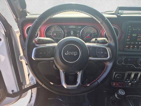 Used 2022 Jeep Wrangler Rubicon AWD/4WD image 13