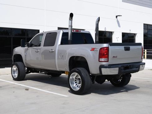 Used 2009 GMC Sierra 2500 SLT w/ SLT Convenience Package image 6
