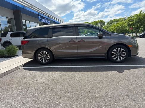 Used 2021 Honda Odyssey EX-L image 4