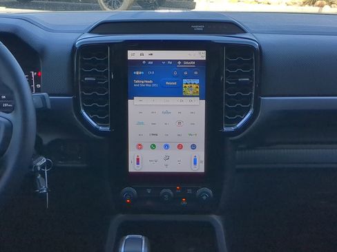 Used 2024 Ford Ranger XLT image 16