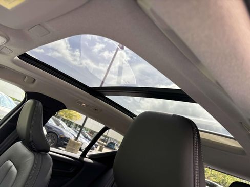 New 2025 Volvo XC40 B5 Core w/ Protection Package Premier image 25