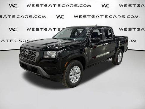 Used 2023 Nissan Frontier SV image 1