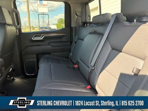 Used 2022 Chevrolet Silverado 1500 LT Trail Boss w/ LT Trail Boss Premium Package AWD/4WD image 14