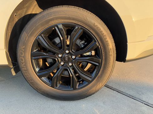 Used 2022 Ford Edge SE w/ Black Appearance Package image 33